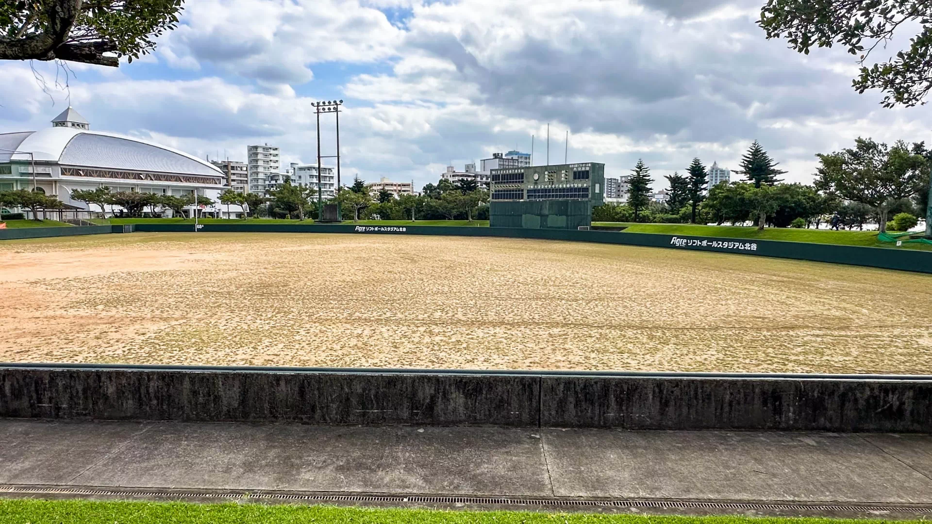 北谷公園陸上競技場（Agreフィールド北谷）