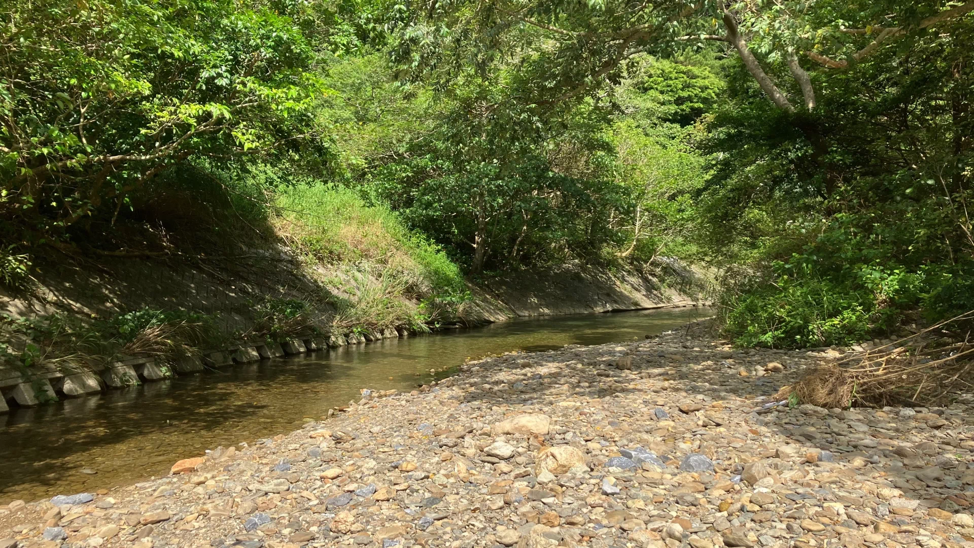 源河川（げんかがわ、じんかがー）