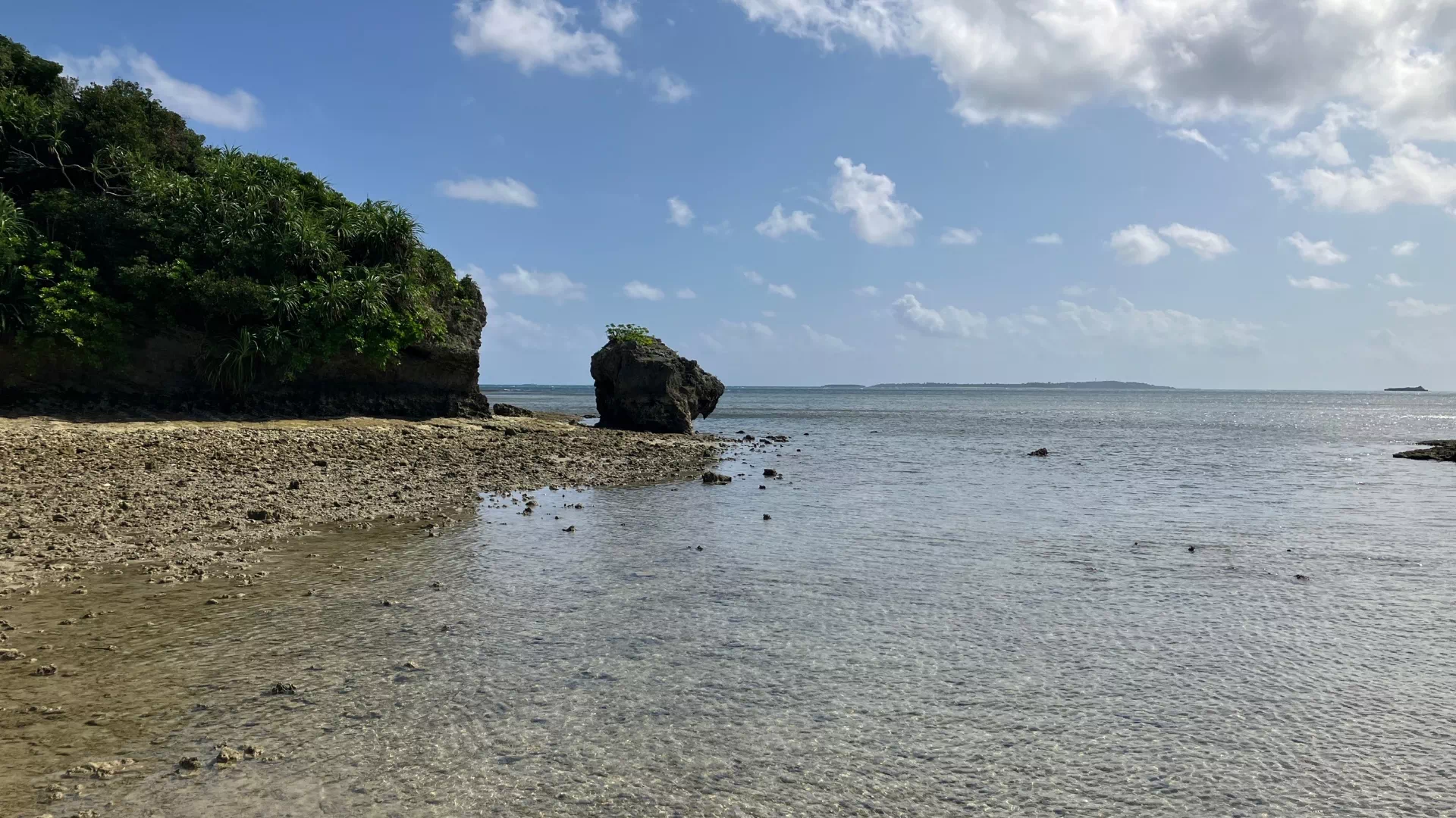 藪地島　ジャーネー洞の浜