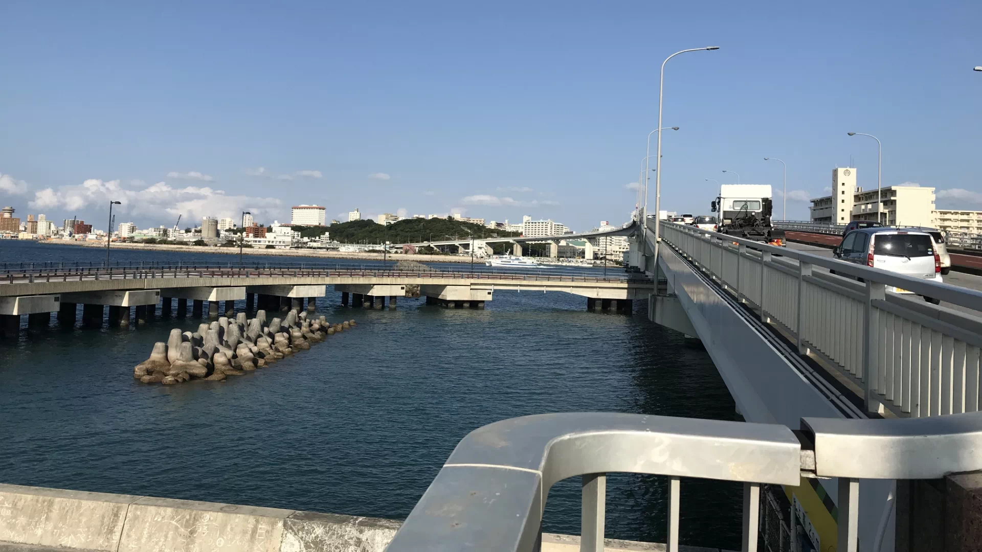 泊大橋