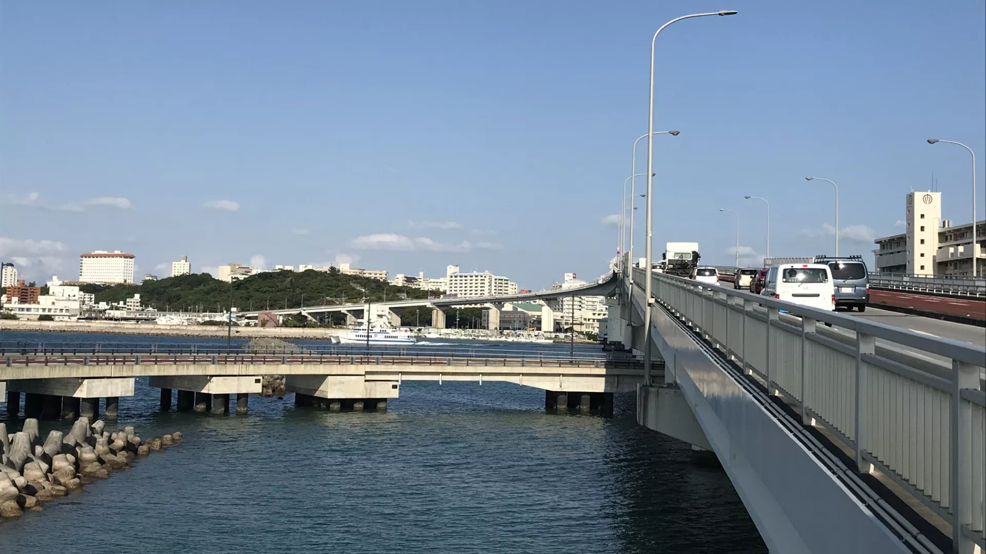 泊大橋