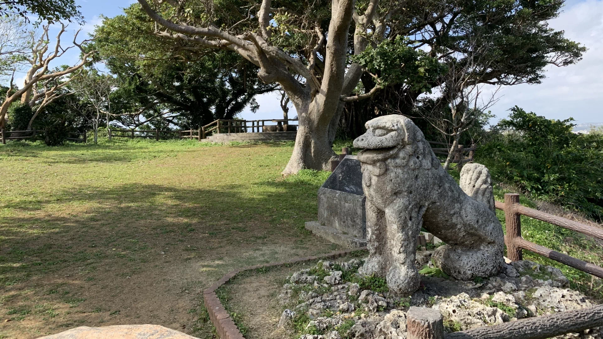 富盛の石彫大獅子