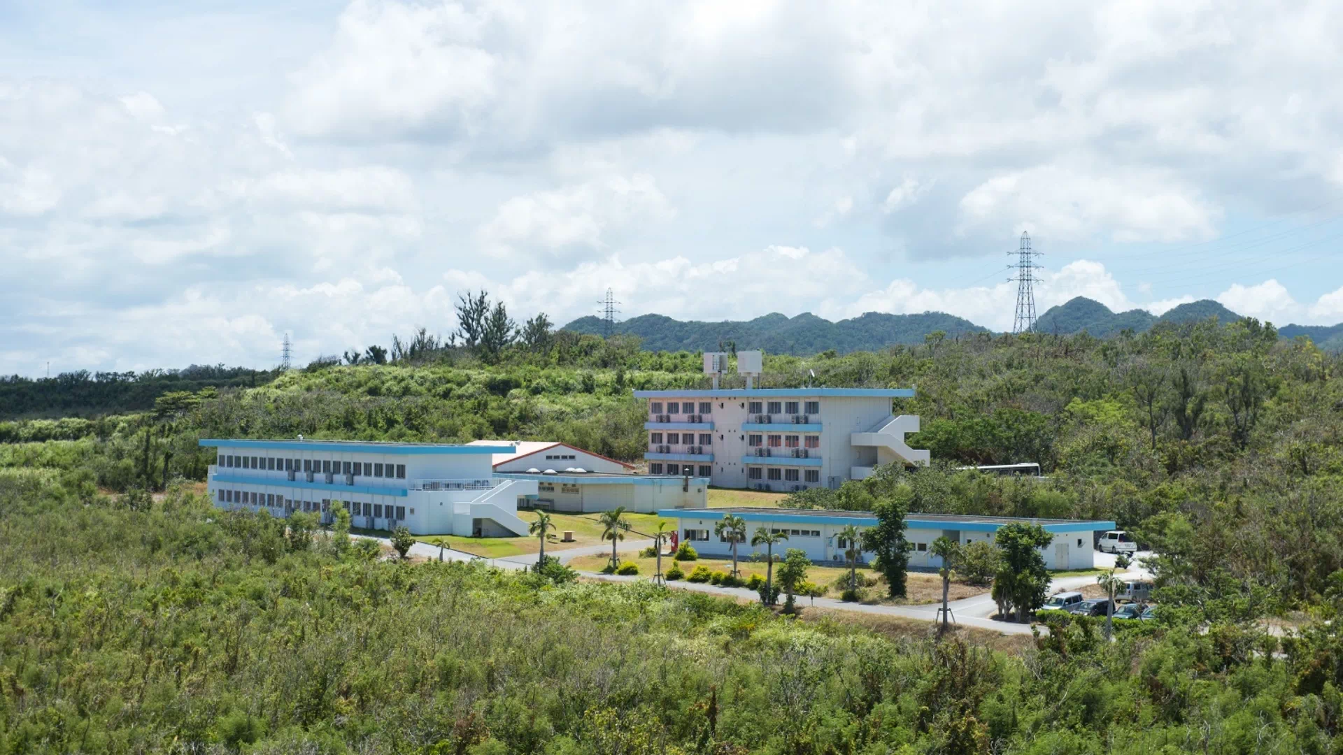 八洲学園大学国際高等学校