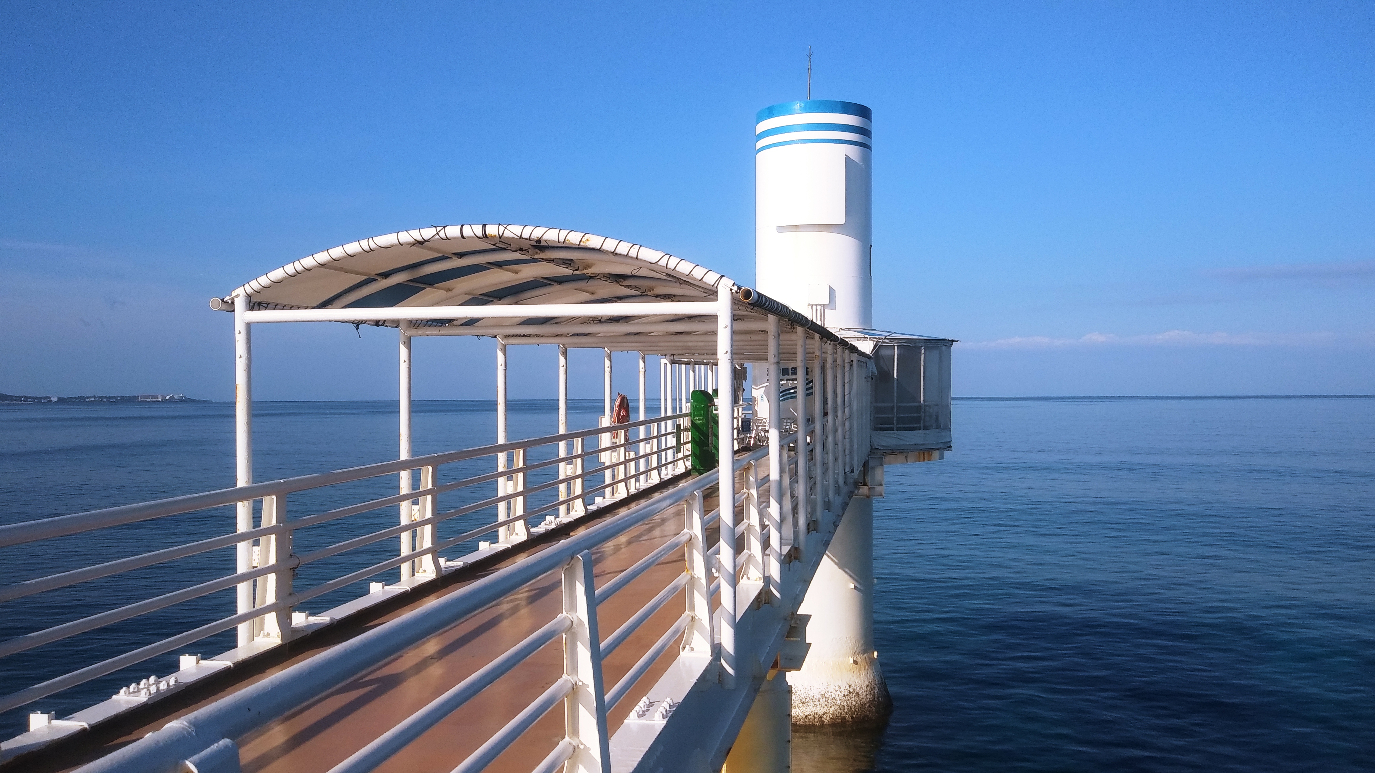 ブセナ海中公園 海中展望塔 Ocvb Okinawa Film Office